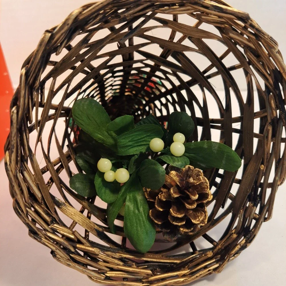 Vintage Avon Holiday Greetings Hanging Wicker Bell Classic Rustic Decor in Box